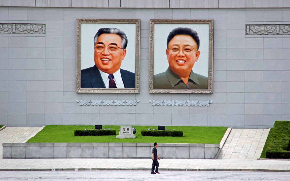 ویژگی سفر در تمجید از کره شمالی بدون خجالت