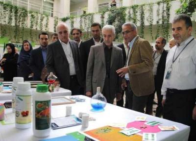 وزیر علوم از پژوهشگاه ملی ژنتیک و زیست فناوری بازدید کرد