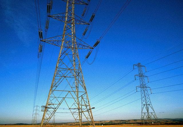 آنالیز چالش های تامین برق در تابستان 98 در کمیسیون انرژی