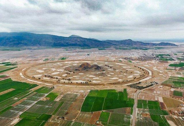 فروچاله ها دارابگرد را زیر خاک می کِشند! فروچاله ها دارابگرد را زیر خاک می کِشند!