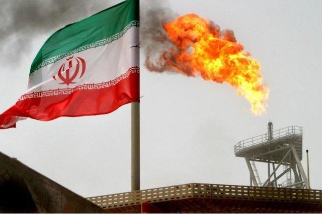 رویترز: آمریکا در زمینه تحریم های نفتی ایران نرمش به خرج می دهد