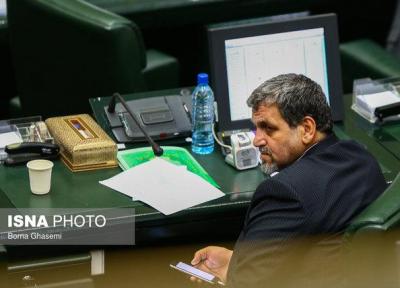 کواکبیان: اگر فدراسیون فوتبال از دولت بودجه می گیرد، باید جوانان جای بازنشسته ها را بگیرند