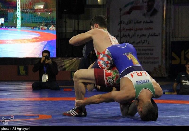 عبدالله عزیزی رئیس هیئت کشتی تهران ماند