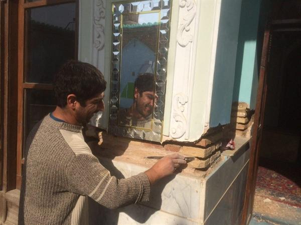 آغاز مرمت تزئینات گچی بنای تاریخی امامزاده احمد(ع) اصفهان شروع مرمت تزئینات گچی بنای تاریخی امامزاده احمد(ع) اصفهان