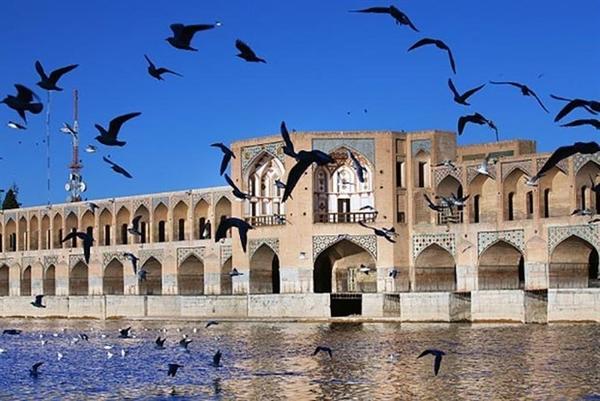 پس از نامه مونسان، رئیس جمهور دستور رهاسازی آب زاینده رود را اعلام کرد پس از نامه مونسان، رئیس جمهور دستور رهاسازی آب زاینده رود را بیان کرد