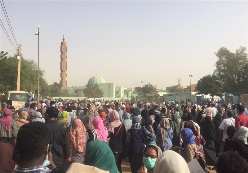 تظاهرات مجدد سودانی ها برای کناره گیری البشیر