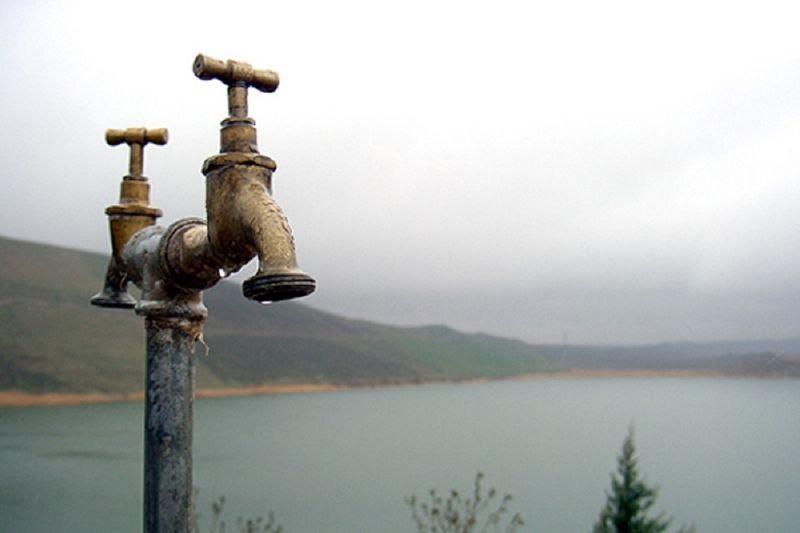 گل ولای عامل قطعی آب بعضی از مناطق شهر پلدختر؛ مردم به شایعات توجه نکنند