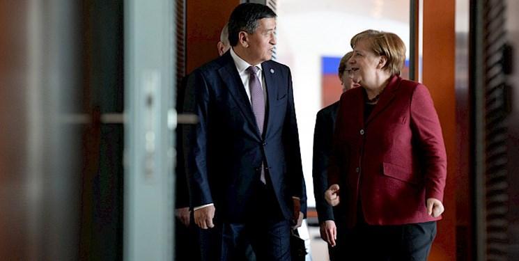 تأکید بر توسعه روابط در دیدار رئیس جمهور قرقیزستان و مرکل