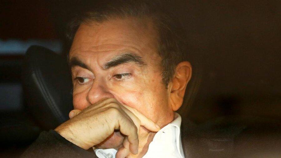 کارلوس گون با حکم دادگاه توکیو از زندان آزاد می شود کارلوس گون با حکم دادگاه توکیو از زندان آزاد می گردد
