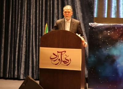 خبرنگاران وزیر ارشاد: بیش از هزار تن کاغذ برای کتاب و مطبوعات طی 2 هفته اخیر توزیع شد