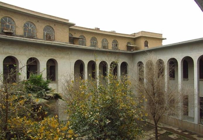 تأکید استاندار خوزستان برای سامان دهی بنای تاریخی دانشکده تأکید استاندار خوزستان برای سامان دهی بنای تاریخی دانشکده سه گوش اهواز