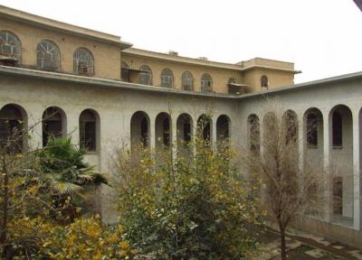 تأکید استاندار خوزستان برای سامان دهی بنای تاریخی دانشکده سه گوش اهواز