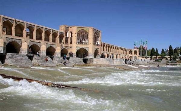 قدردانی فعالان گردشگری اصفهان از دکتر مونسان برای جاری شدن زاینده رود در نوروز 98