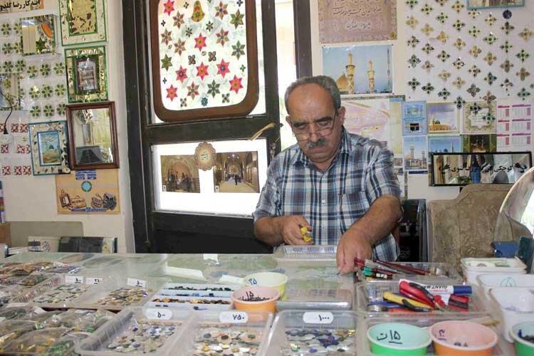 گرد فراموشی بر هنر آینه کاری قزوین