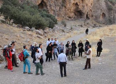 کارگاه آموزش طبیعت گردی و کوه پیمایی در تنگ بزازخانه کرمانشاه برگزار گردید
