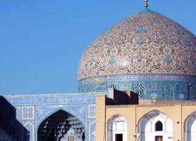 حفاظت علمی از گنبد مسجد شیخ لطف الله در برابر نفوذ آب باران در حین اجرای عملیات مرمت