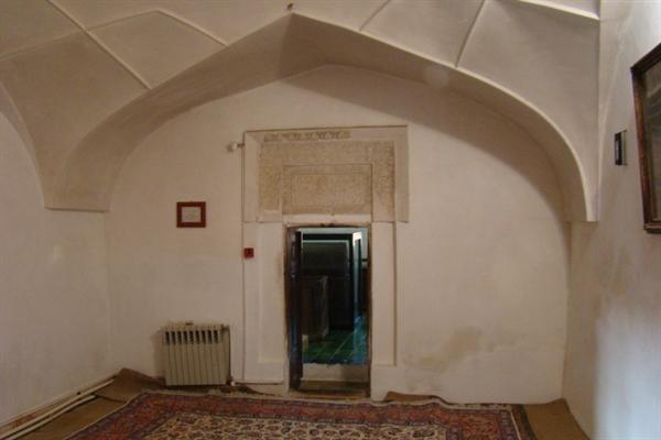 تزیینات آرامگاه خواجه محی الدین محمد در اردبیل مرمت می گردد