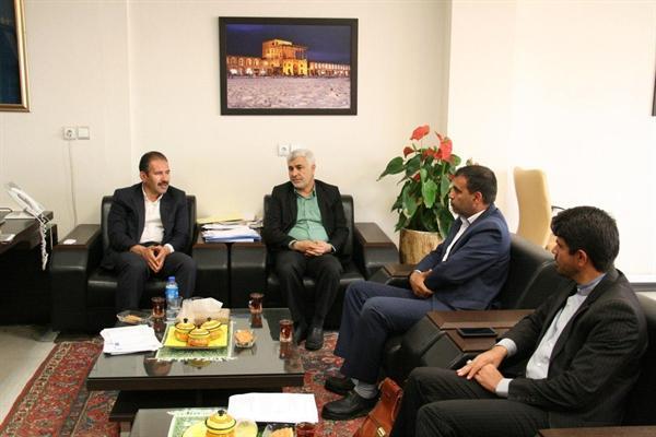 به دنبال تغییر نگاه در هرگونه برنامه ریزی برای توسعه پایدار به دنبال تغییر نگاه در هرگونه برنامه ریزی برای توسعه پایدار روستاهای اصفهان از منظر گردشگری هستیم