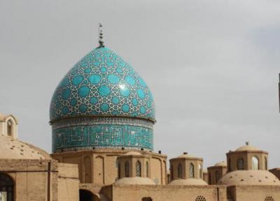 صحن میرداماد آستانه شاه نعمت الله ولی ماهان مرمت می گردد