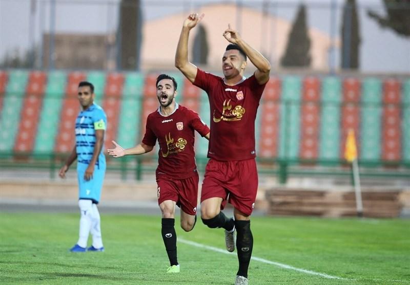 لیگ برتر فوتبال، فزونی شهر خودرو در خانه پیکان