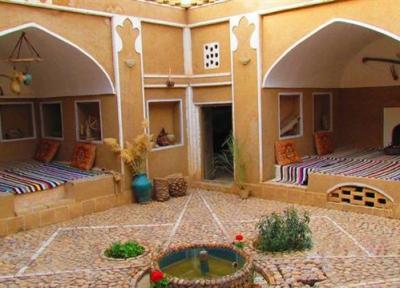 فروشگاه های صنایع دستی در کنار اقامتگاه های بوم گردی احداث می گردد