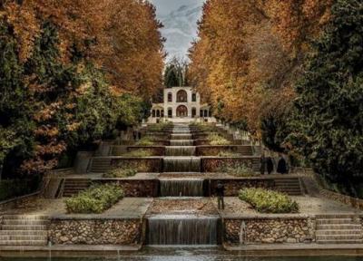 درختان و گیاهان باغ شاهزاده ماهان احیا می گردد