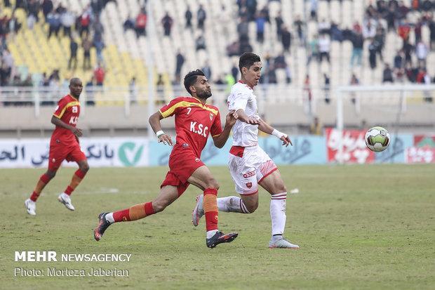 برتری نزدیک پرسپولیس مقابل فولاد در نیمه نخست فزونی نزدیک پرسپولیس مقابل فولاد در نیمه نخست