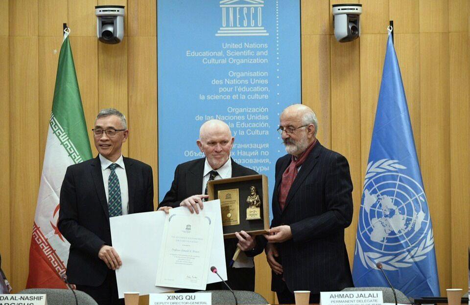 برنده جایزه ایرانی ابن سینا برای اخلاق در علم معرفی گردید
