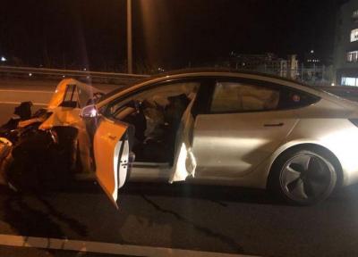 تسلا مدل 3 در حالت اتوپایلوت با خودرو پلیس تصادف کرد