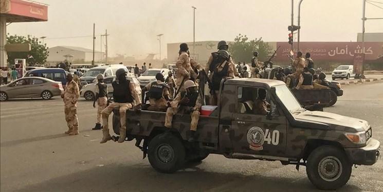 ارتش سودان راه های منتهی به مقر ارتش را بست