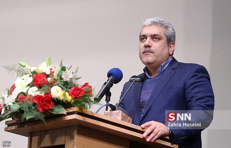 ستاری: ارزش کارآفرینی با پای کار قرار گرفتن انسان هایی که ستاری: ارزش کارآفرینی با پای کار قرار دریافت انسان هایی که سرمایه شان در مغزشان است معین می گردد