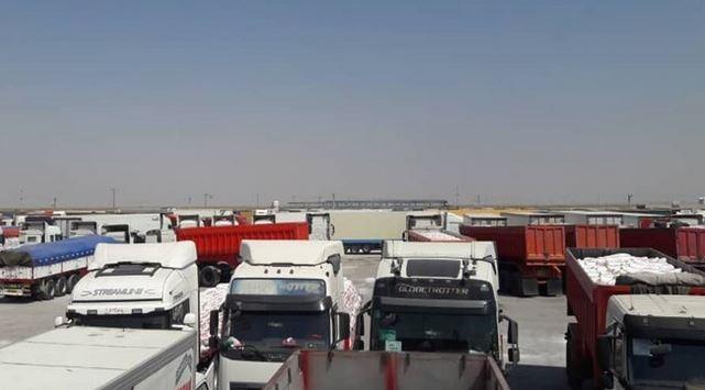 بسته شدن مرز مهران و معطلی هزار کامیون صادراتی بسته شدن مرز مهران و معطلی هزار کامیون صادراتی
