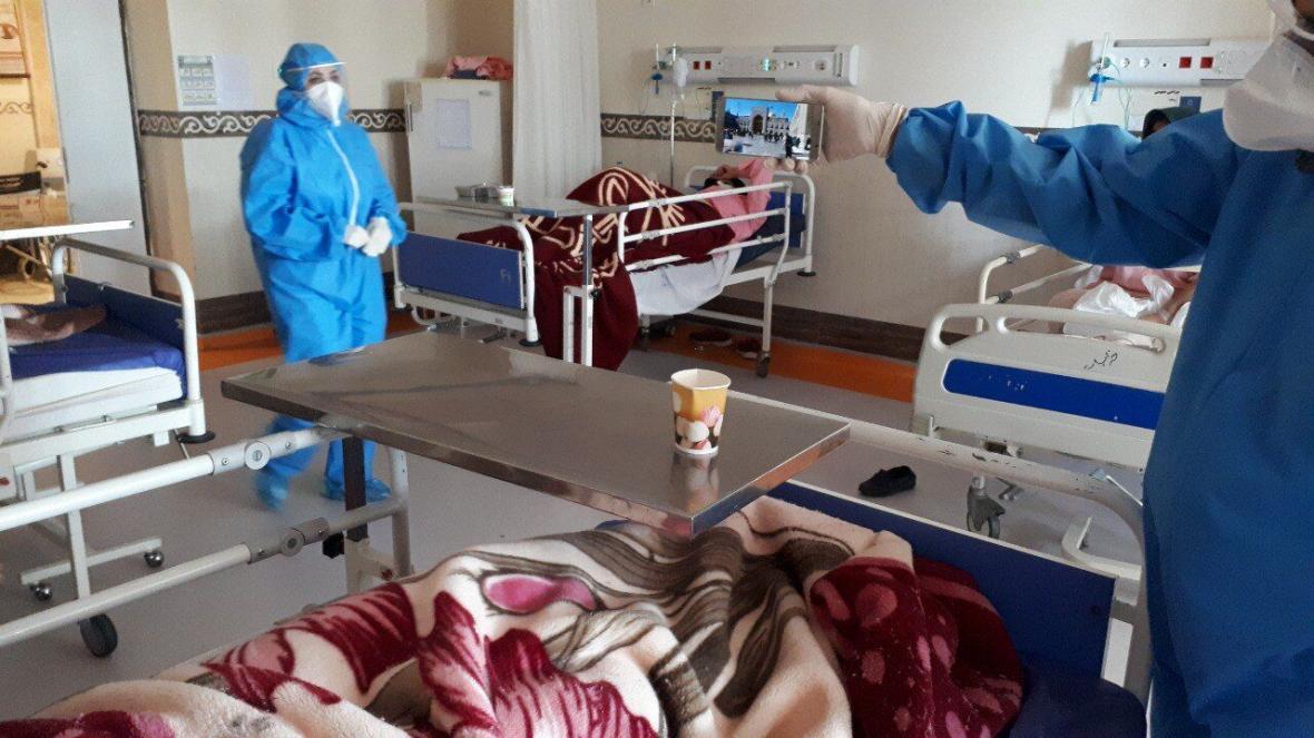 خبرنگاران ارتباط زنده تصویری بیمارستان شریعتی مشهد با حرم امام رضا(ع) برقرار شد