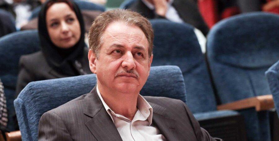 افزایش مراجعه به بیمارستان لقمان به دلیل مسمومیت الکلی افزایش مراجعه به بیمارستان لقمان به دلیل مسمومیت الکلی ، الکل صنعتی را به جای اتانول به مردم می فروشند