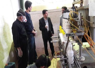 خبرنگاران خط فراوری مواد ضدعفونی در تکاب راه اندازی شد