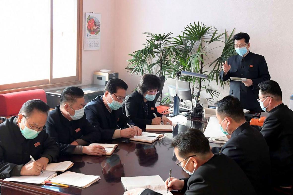 خبرنگاران کره شمالی برای اولین بار آمار مرتبط با کرونا را اظهار داشت