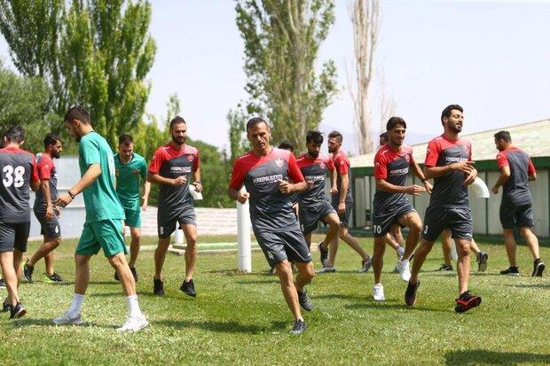 تمرین سبک پرسپولیس در محوطه هتل، برگزاری نشست هماهنگی بازی تمرین سبک پرسپولیس در محوطه هتل، برگزاری نشست هماهنگی بازی امروز
