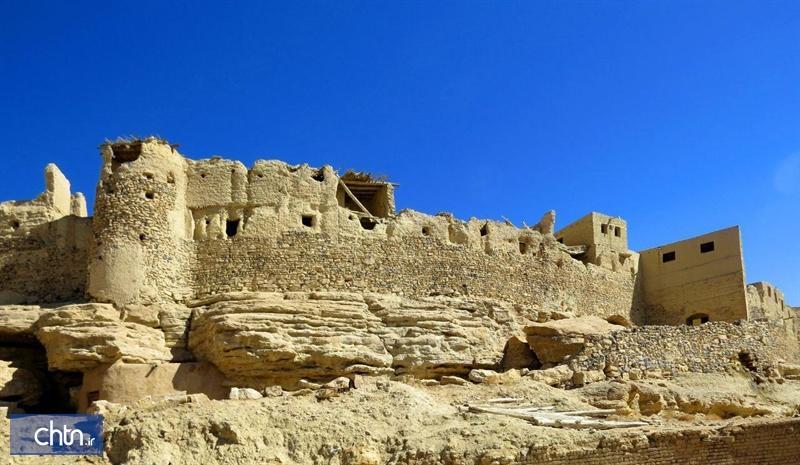 قلعه تاریخی طرق رود، جاذبه ای ناشناخته در دامنه کوه کرکس قلعه تاریخی طرق رود، جاذبه ای ناشناخته در دامنه کوه کرکس