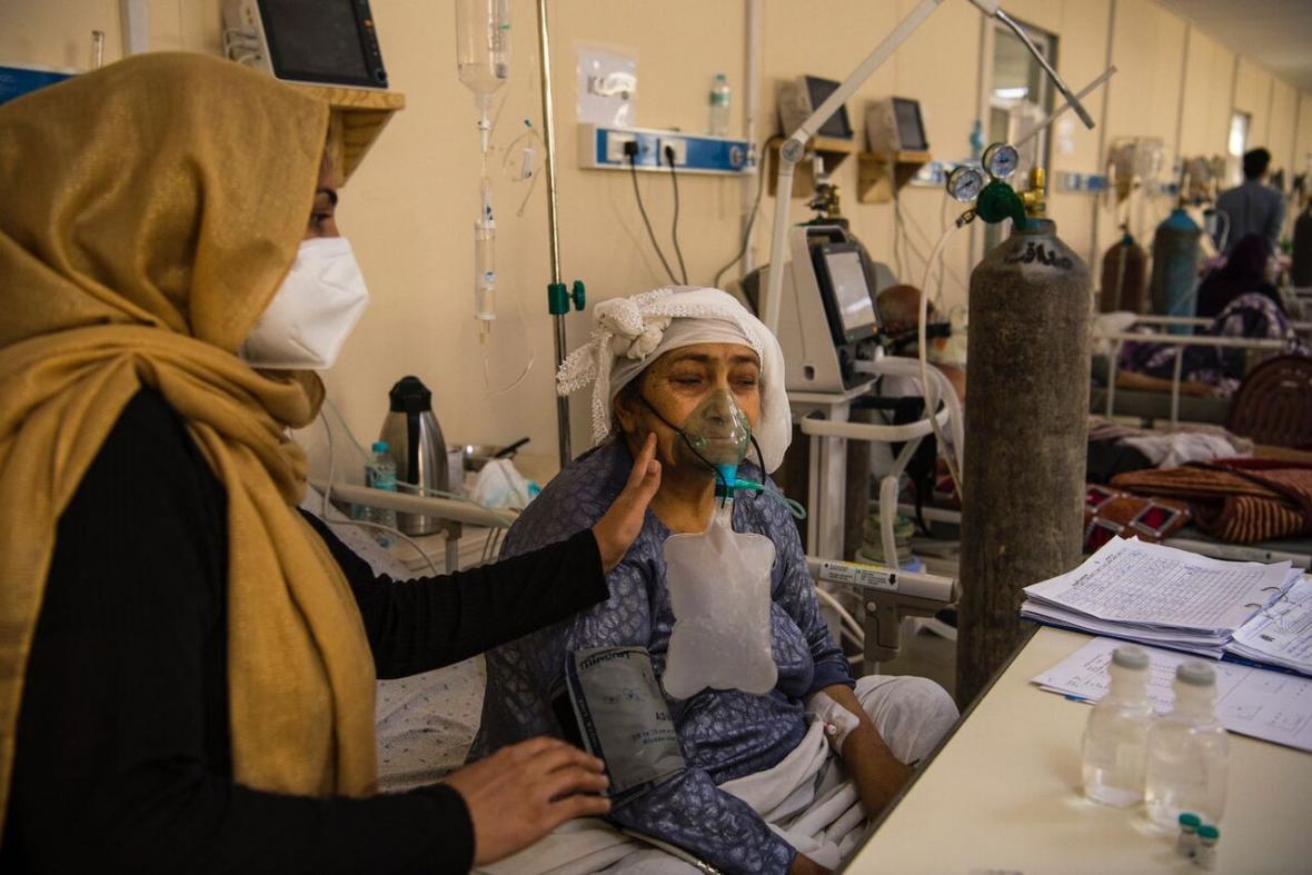 خبرنگاران همه اتباع خارجی مبتلا به کرونا در ایران رایگان درمان می شوند