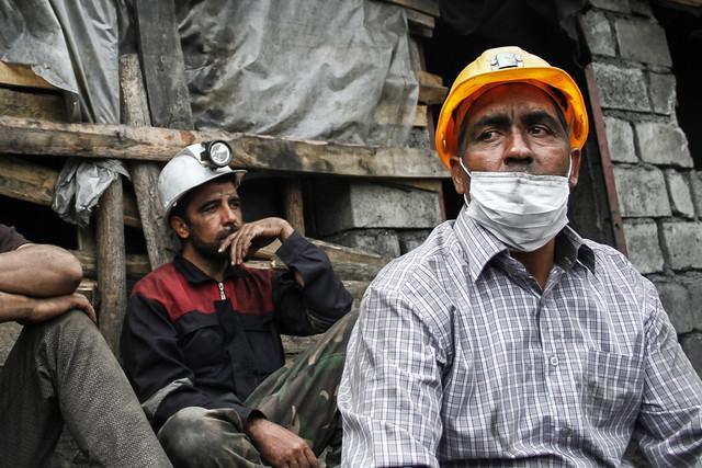 یکی از کارگران معدن کرومیت منوجان کرمان طی حادثه ای جان یکی از کارگران معدن کرومیت منوجان کرمان طی حادثه ای جان خود را از دست داد ، احضار مدیران معدن به دادستانی منوجان