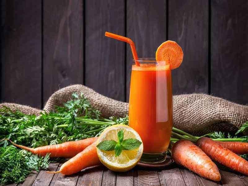 8 فایده جالب آب هویج 8 فایده جالب آب هویج