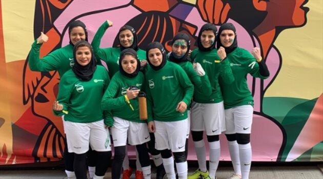رونمایی از لباس های طراحی شده برای لیگ زنان عربستان عکس رونمایی از لباس های طراحی شده برای لیگ زنان عربستان