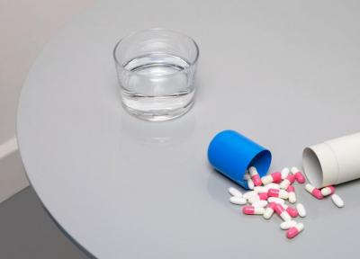 برای قرص خوردن از این شش نوشیدنی استفاده نکنید!