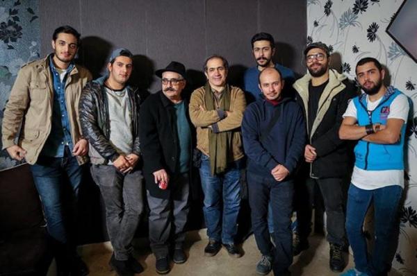 فرزاد مؤتمن و عکس یادگاری زوری! فرزاد مؤتمن و عکس یادگاری زوری!