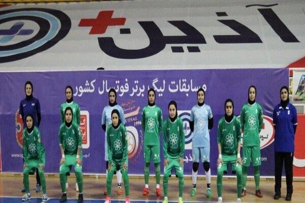 دختران شریف در هفته دوم هم گل کاشتند دختران شریف در هفته دوم هم گل کاشتند