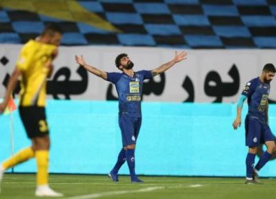 دانشگر: در هتل مثل پادگان یک نوع غذا جلوی ما می گذارند